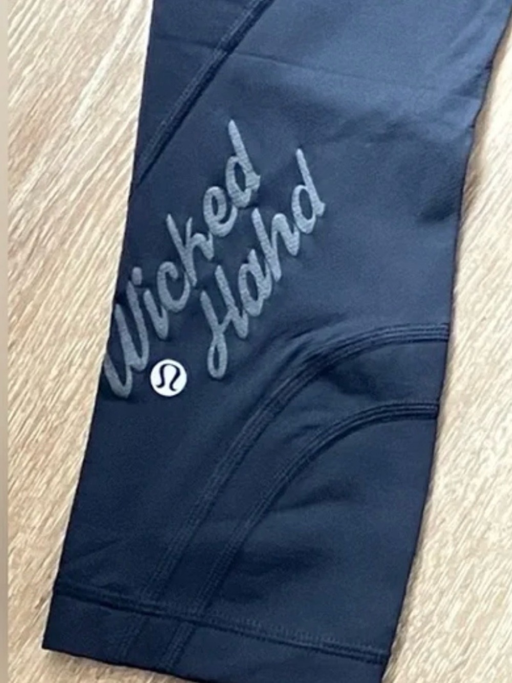 Lululemon Black Wicked Hard Run Inspire crop legging pant 6 Boston Marathon EUC